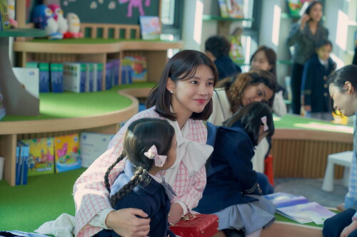 Battle-for-Happiness_PR-Stills_07.jpeg