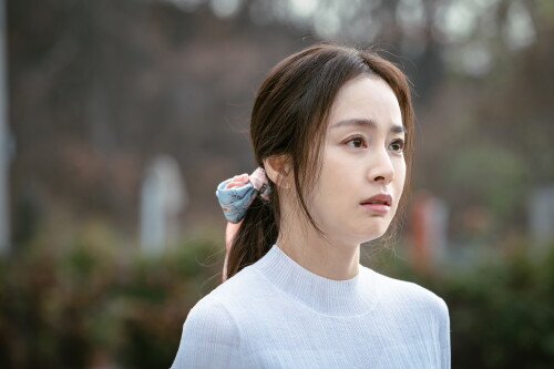 PR-Stills_Lies-Hidden-in-My-Garden-24.jpeg