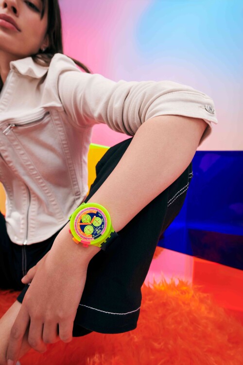 SWATCH-NEON-TO-THE-MAX_12.jpeg