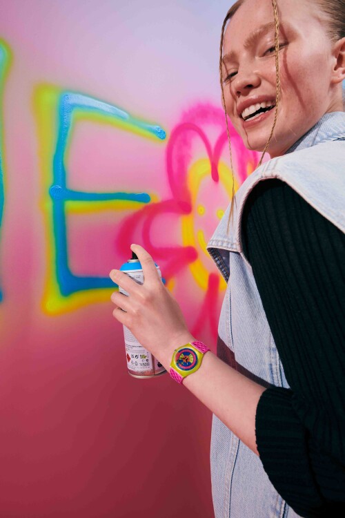SWATCH-SHADES-OF-NEON_07.jpeg