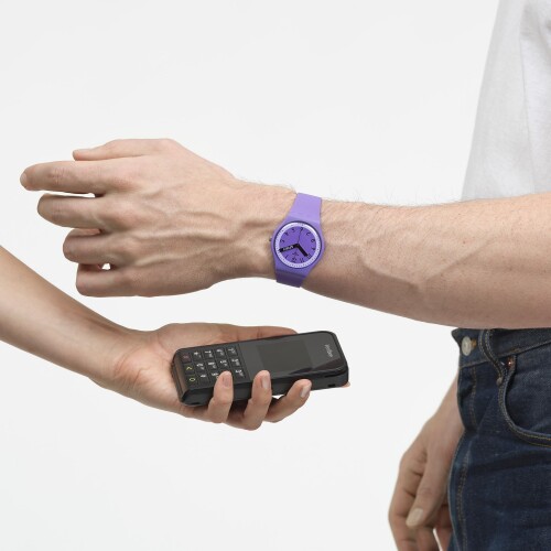 Swatch-Pride-Collection_PROUDLY-VIOLET-PAY_03.jpeg