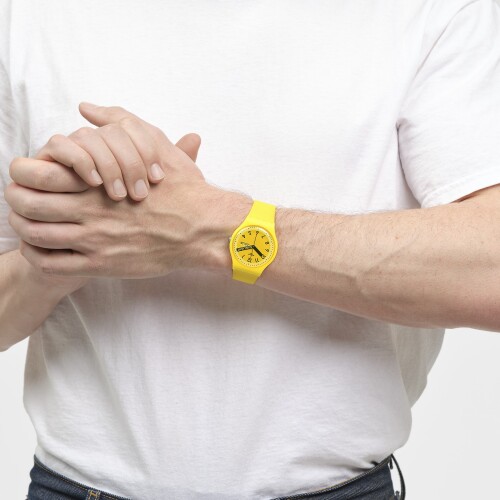 Swatch-Pride-Collection_PROUDLY-YELLOW_03.jpeg